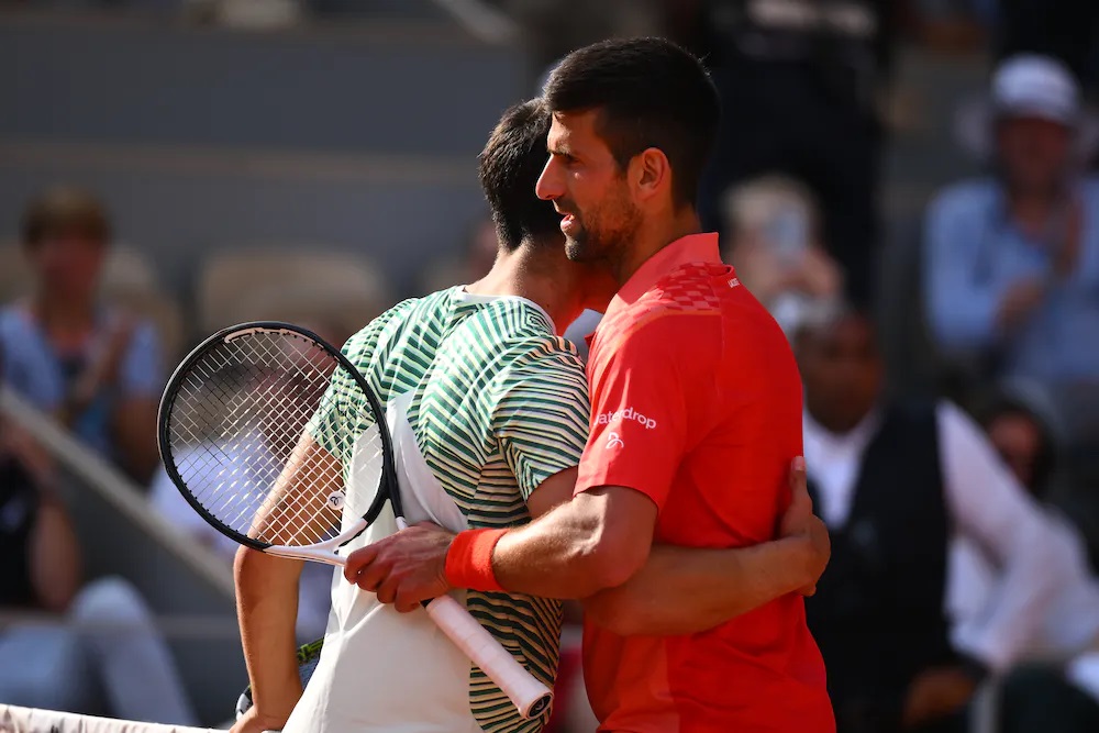 Tsitsipas volta a superar Thiem e avança em Viena - TenisBrasil