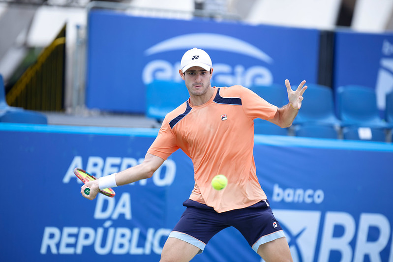 Reis vence em dois tiebreaks e desafia o cabeça 1 Garin - TenisBrasil